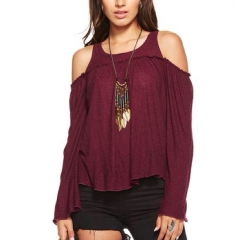 CHASER Cold Shoulder Bell Sleeve Sangria Top L